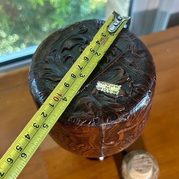 Vintage Spanish Glass Decanter with Tooled Leather Cover & Cork Stopper - Picture 13 of 13